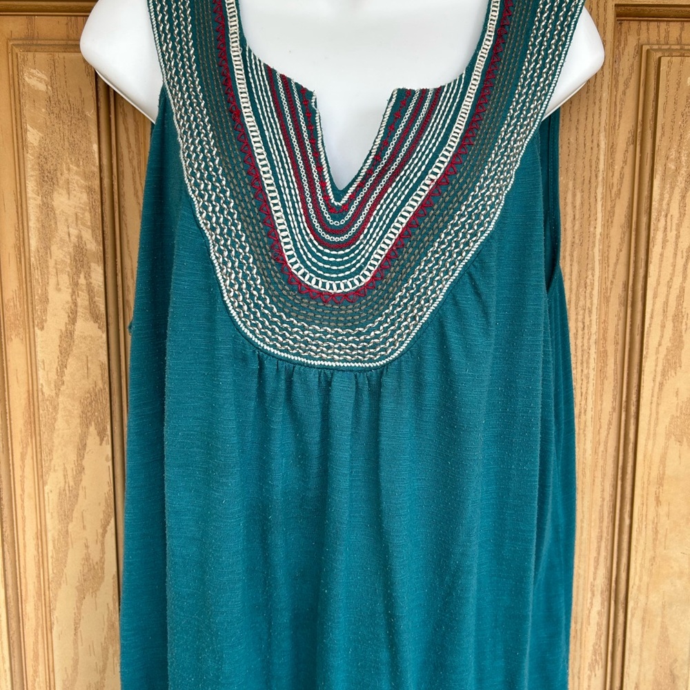 💚3/$25 18/20 Teal Embroidered Women's Top